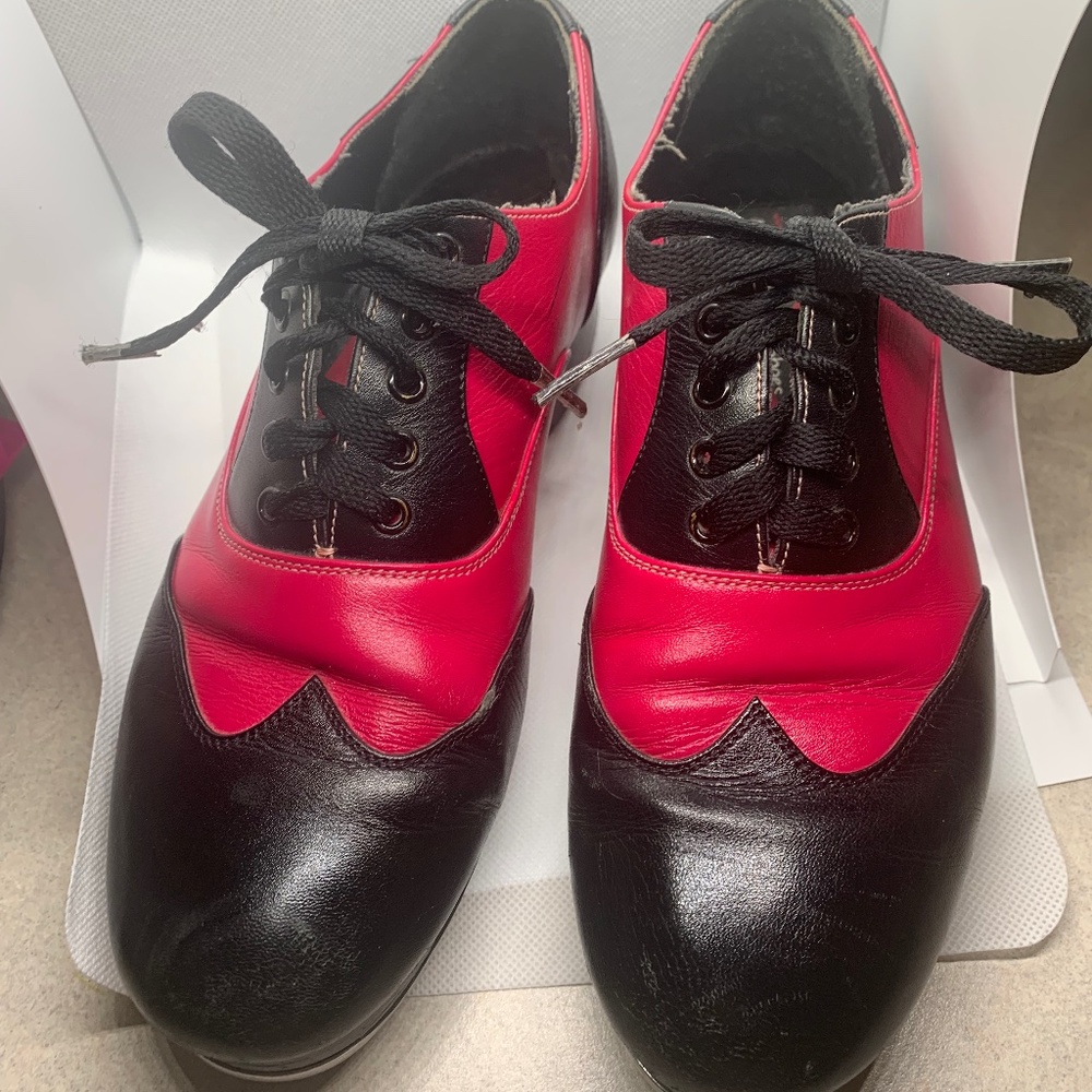 Women's Two-Tone Red and Black Lace-Up Shoes